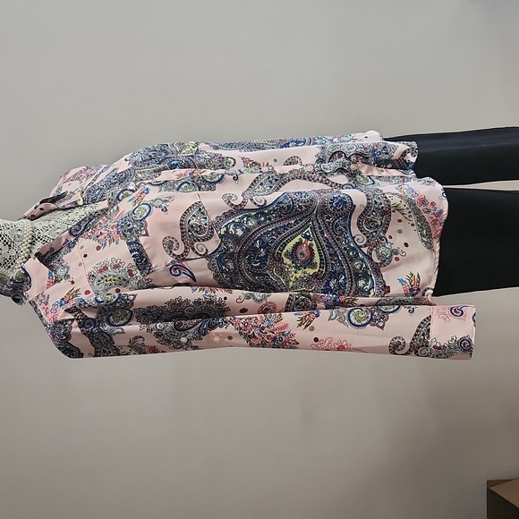 [M] EXPRESS Portofino Paisley Top - Picture 2 of 5